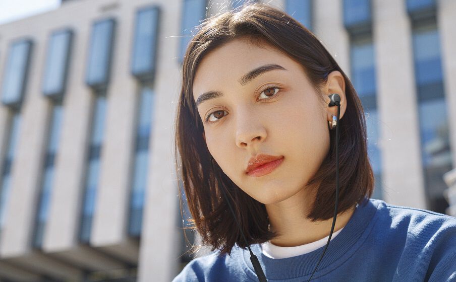 Headphones & Earbuds with Built-In Microphone | JBL